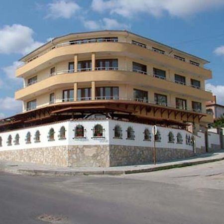 Family Hotel St. Constantine&Helena Iwajlowgrad Exterior foto