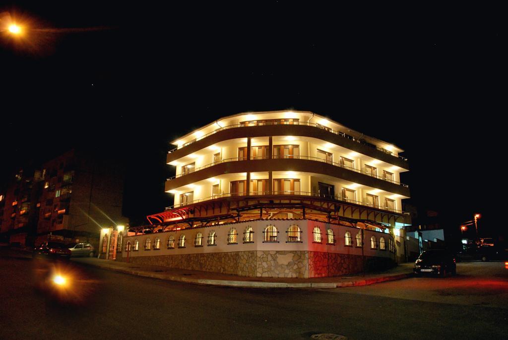 Family Hotel St. Constantine&Helena Iwajlowgrad Exterior foto