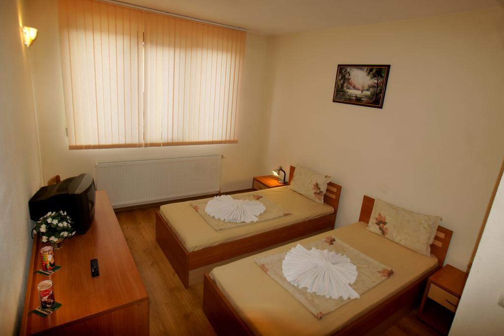 Family Hotel St. Constantine&Helena Iwajlowgrad Zimmer foto